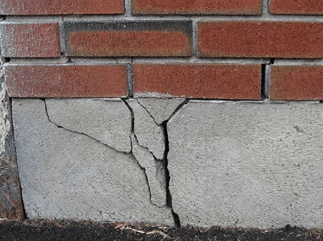 Concrete foundation with serious structural damage in Overland Park, KS